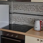 Gjiri I Lalzit - Leta's - Three Bedroom Lejlighed