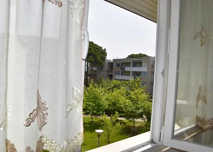 Apartment Gjiri I Lalzit - Leta's - Three Bedroom *