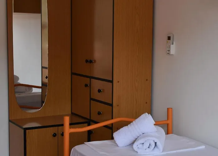 Gjiri I Lalzit - Leta's - Three Bedroom Apartment Durrës