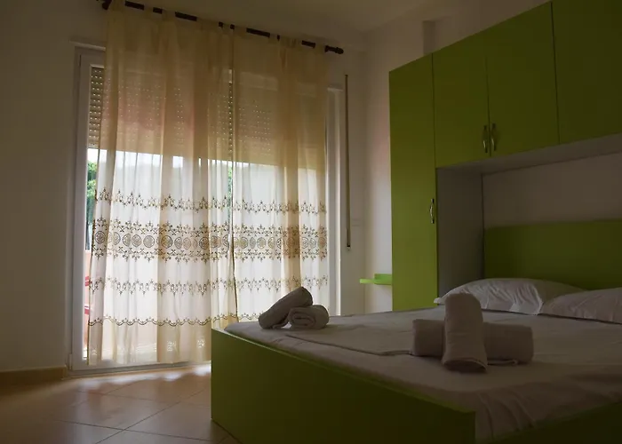 Gjiri I Lalzit - Leta's - Three Bedroom Apartment Durrës